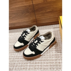 Fendi Low Shoes